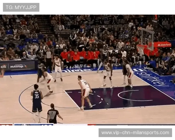 东契奇助攻快攻暴扣，独行侠场面精彩